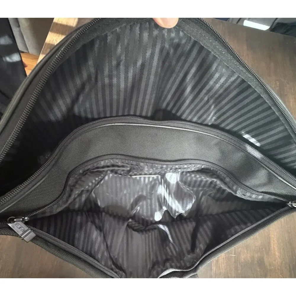 TUMI Black Ballistic Nylon Business Travel Hanging Garnet Bag Case Used Once