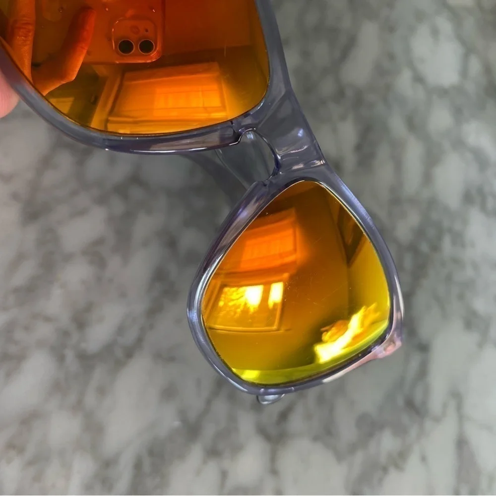 Oakley pre owned