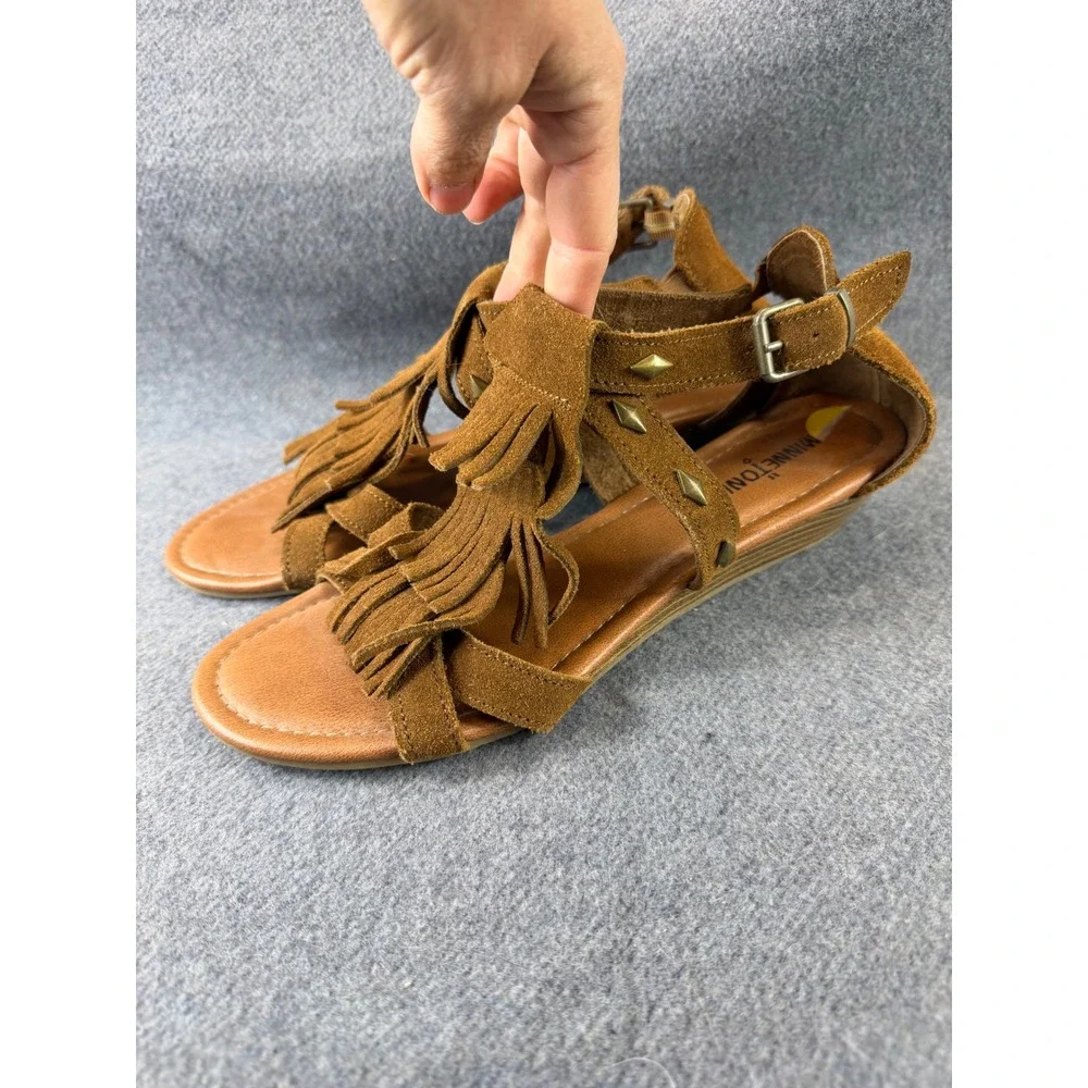 Minnetonka Sandals‎ Women 9 Brown Leather Suede Fringe Studded Flats Boho
