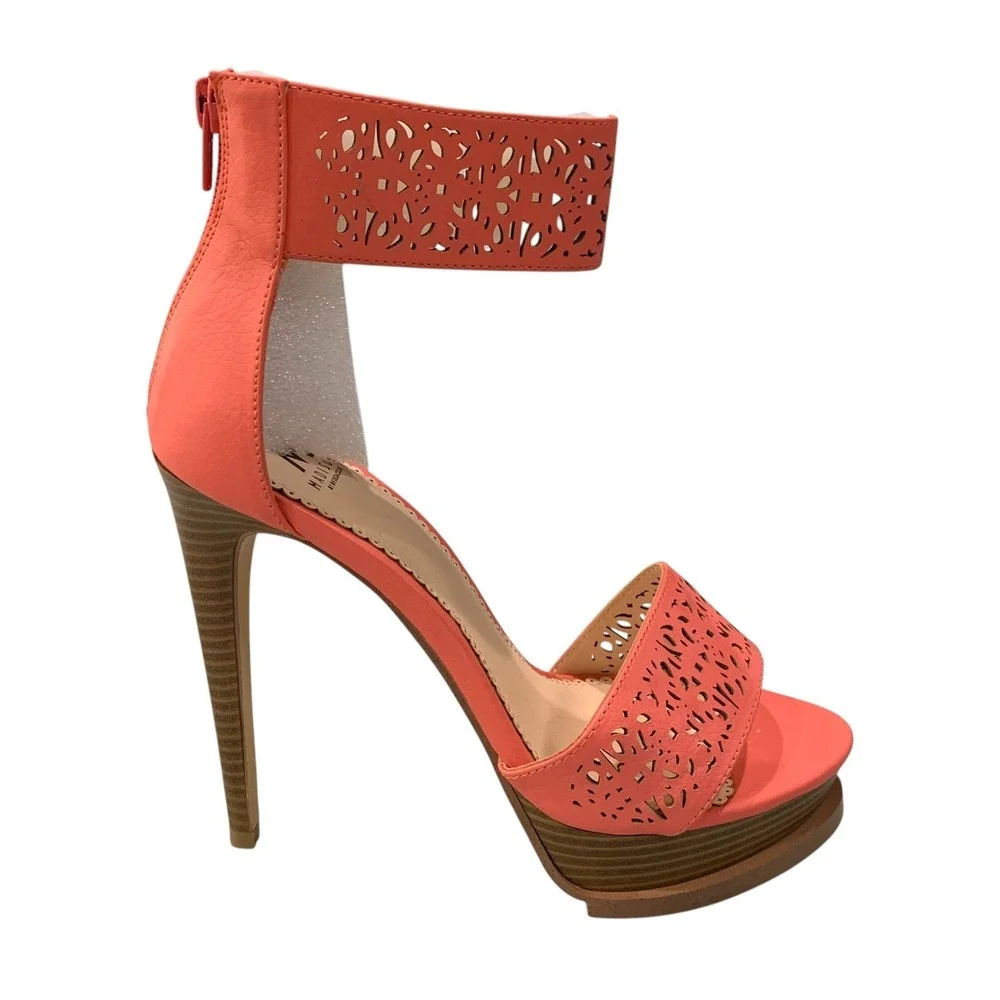 Madison by ShoeDazzle bold statement