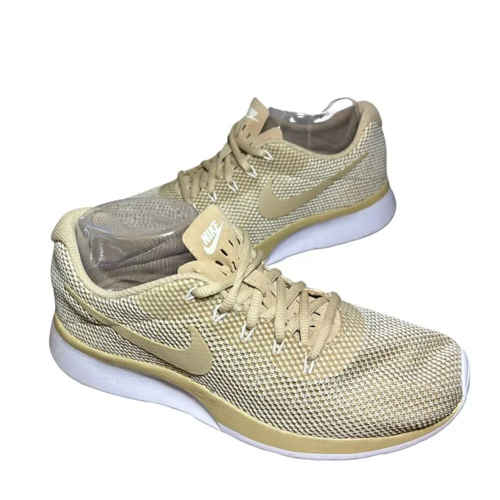 Nike women’s athletic