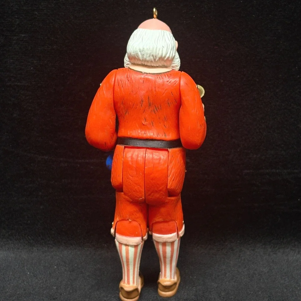 Hallmark 1983 Keepsake OLD FASHIONED SANTA Christmas Ornament Moveable Arms Legs