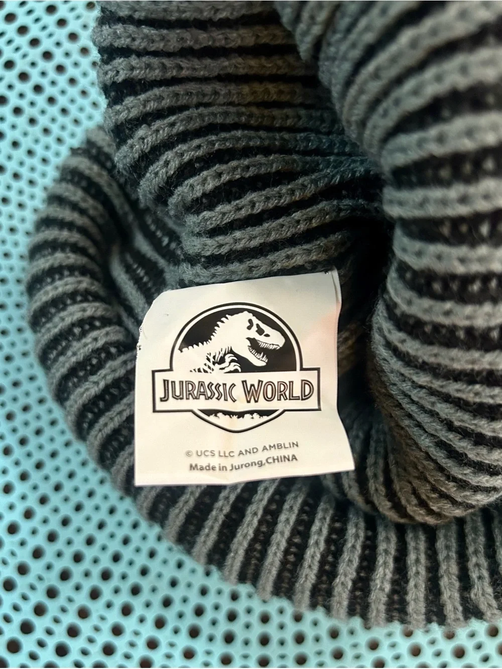 New NWT Jurassic World Kids Ribbed Pom Beanie and Gloves One Size Fits Most