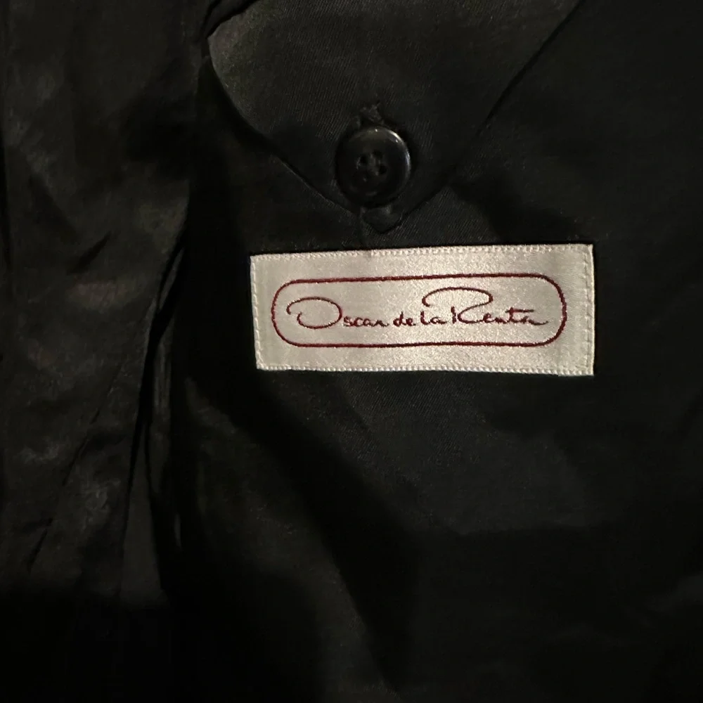 Oscar de la Renta authentic oscar