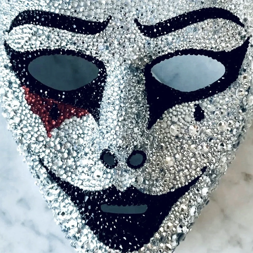 Mask nwot halloween