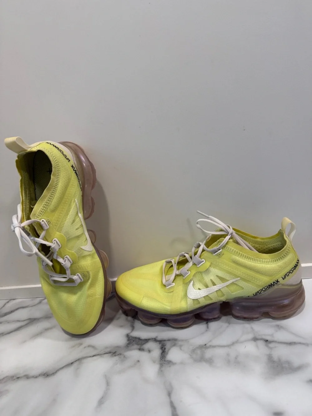 Nike Air VaporMax 2019 lime green SE women's sneakers size 7