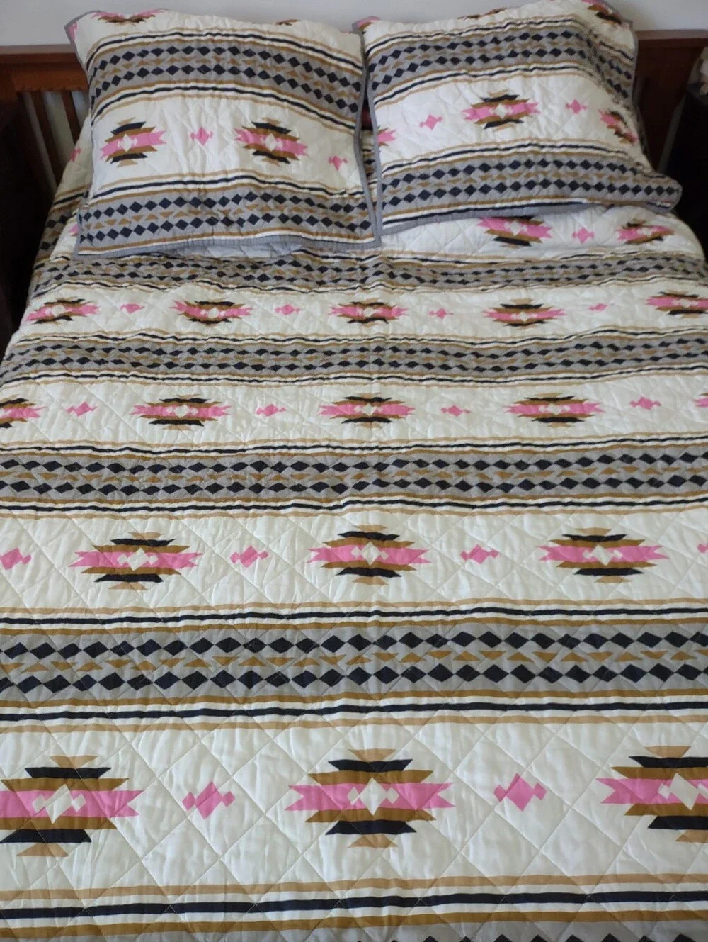 3 Piece Reversible Quilt Pillow Shams Bedding Set