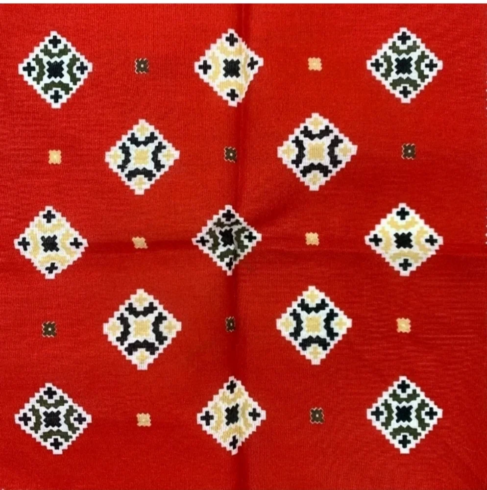 The Unbranded Brand vintage aztec