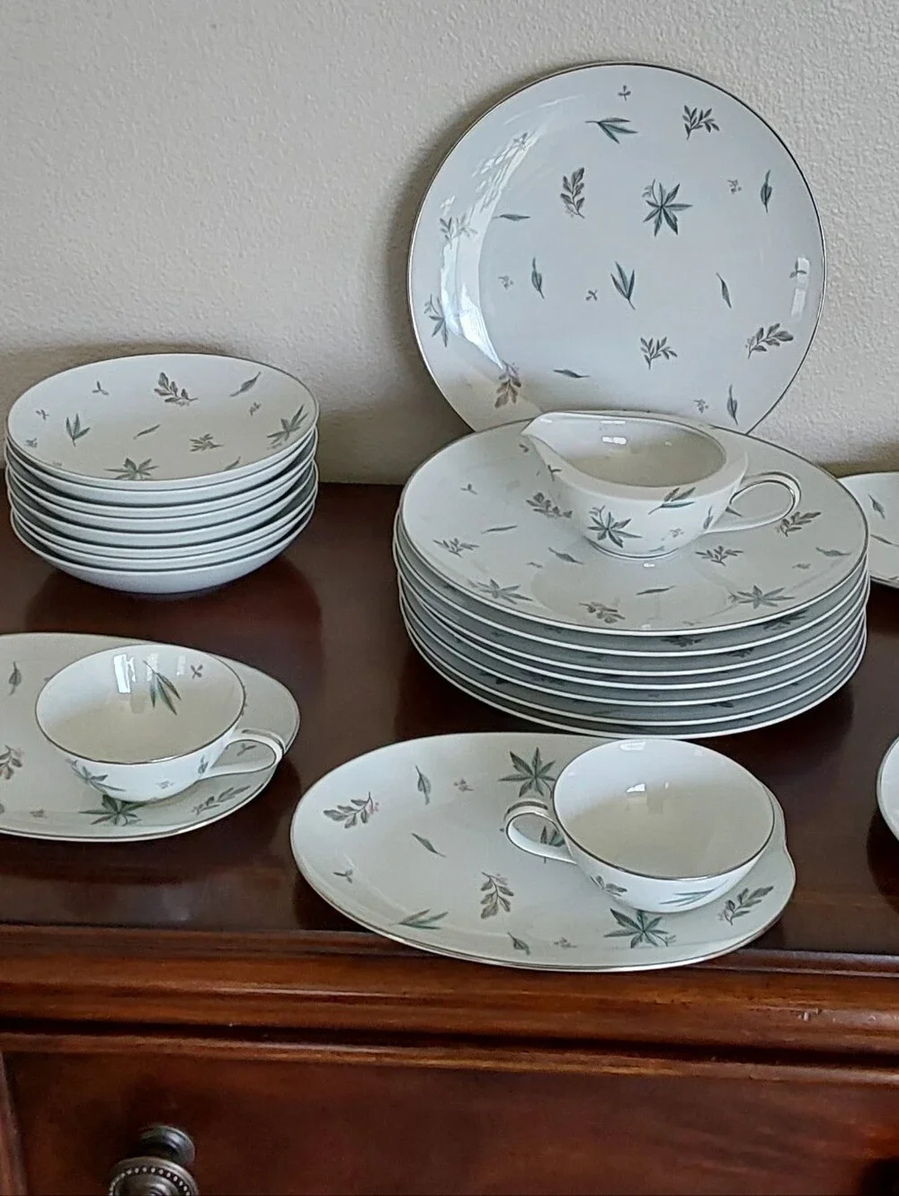 Noritake porcelain dinnerware