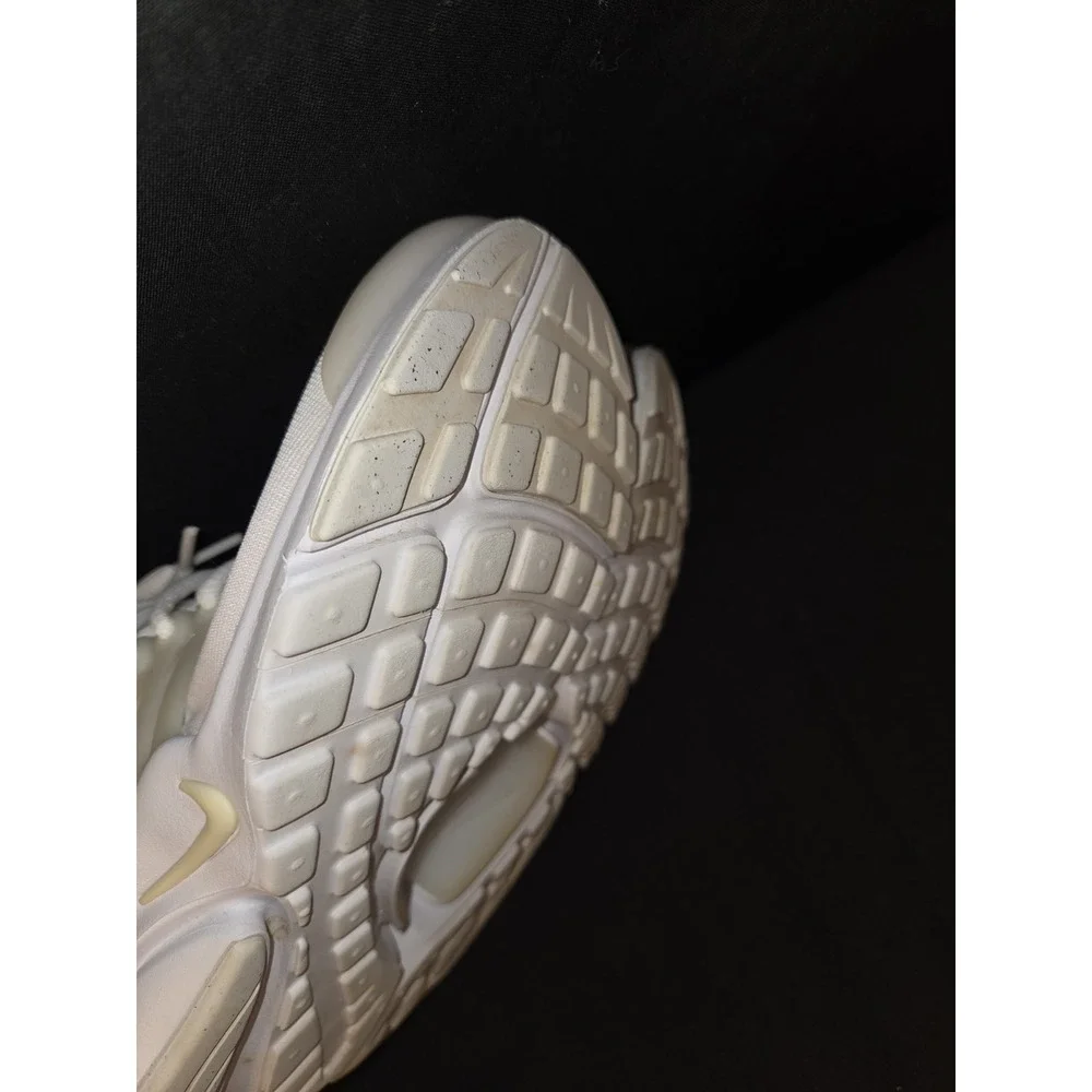 Nike‎ Air Presto (GS) Youth Size 6Y Running Shoes Triple White