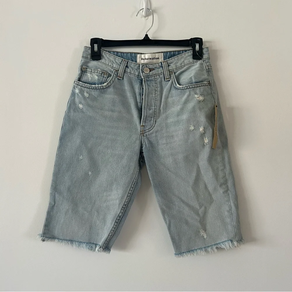 Reformation Distressed Mid Rise Light Blue Shorts NWT Size 25