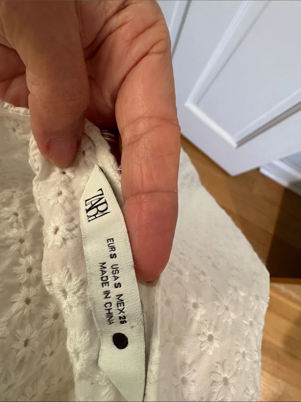 Zara breathable eyelet