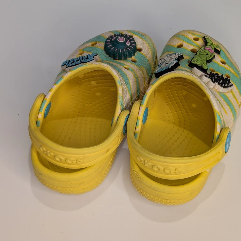 CROCS fun colorful
