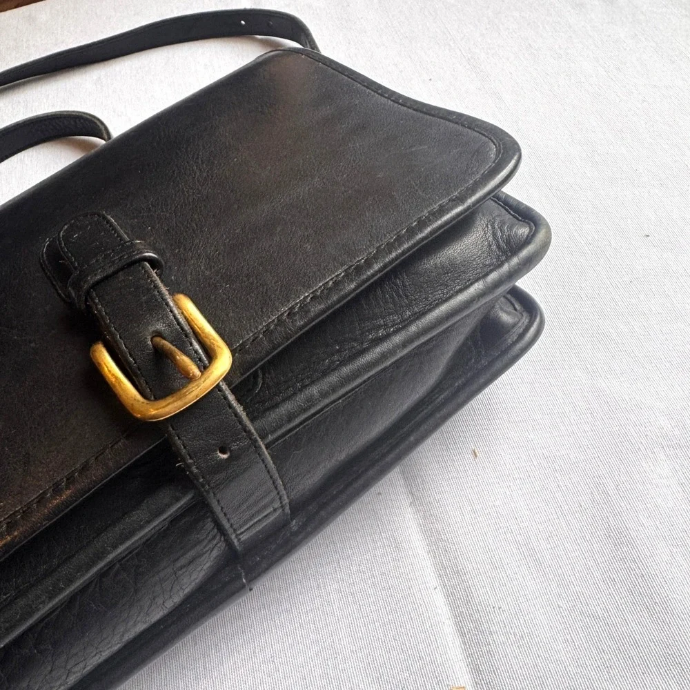 Vintage‎ 1984 Coach Saddle Pouch Large 9585 Black Glovetanned Leather Crossbody