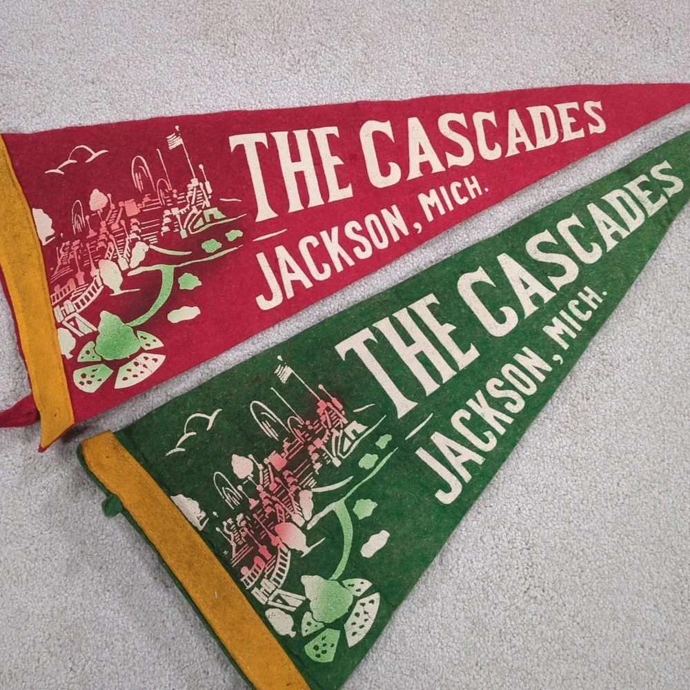 2 The Cascades Jackson Michigan MI Felt‎ Pennant Vintage Travel Souvenir 40s 50s