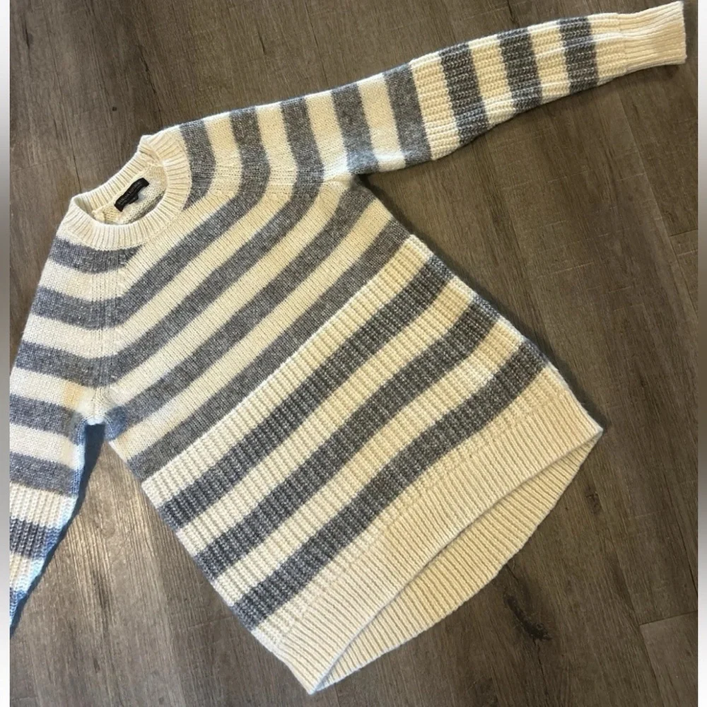 Banana Republic excellent gray
