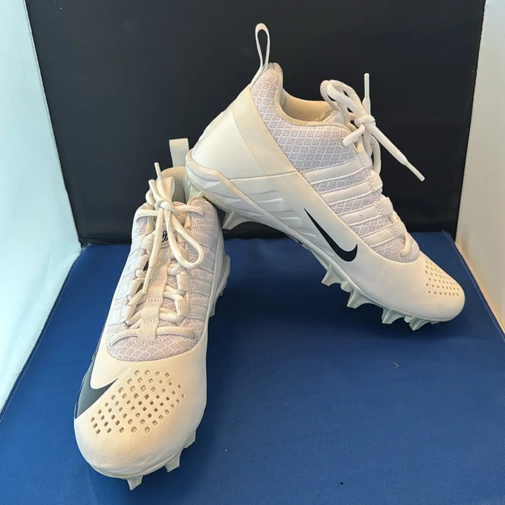 Nike times play sneakers