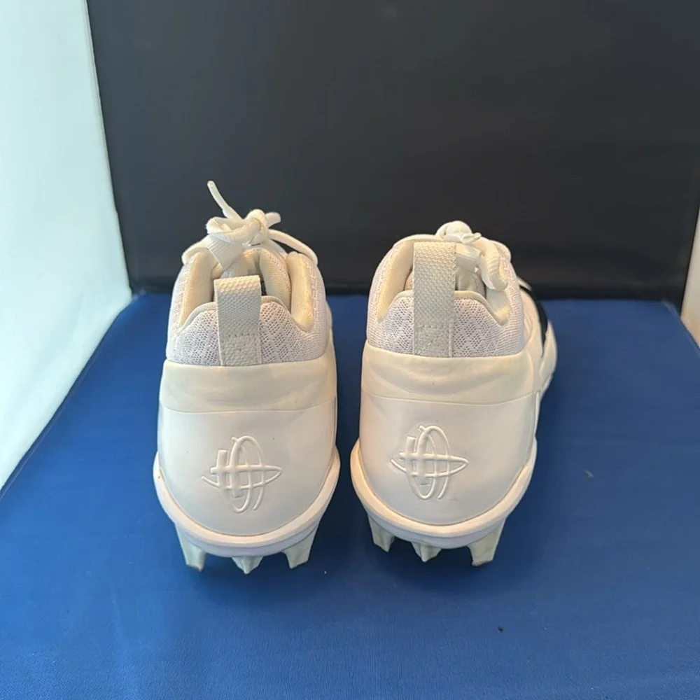 Nike few lacrosse sneakers