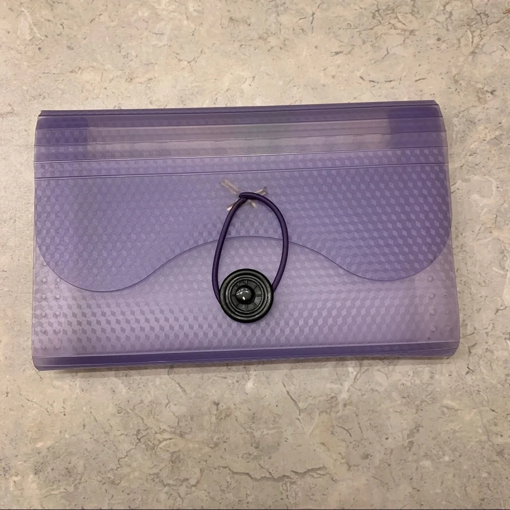 4/$15 One expandable file folder