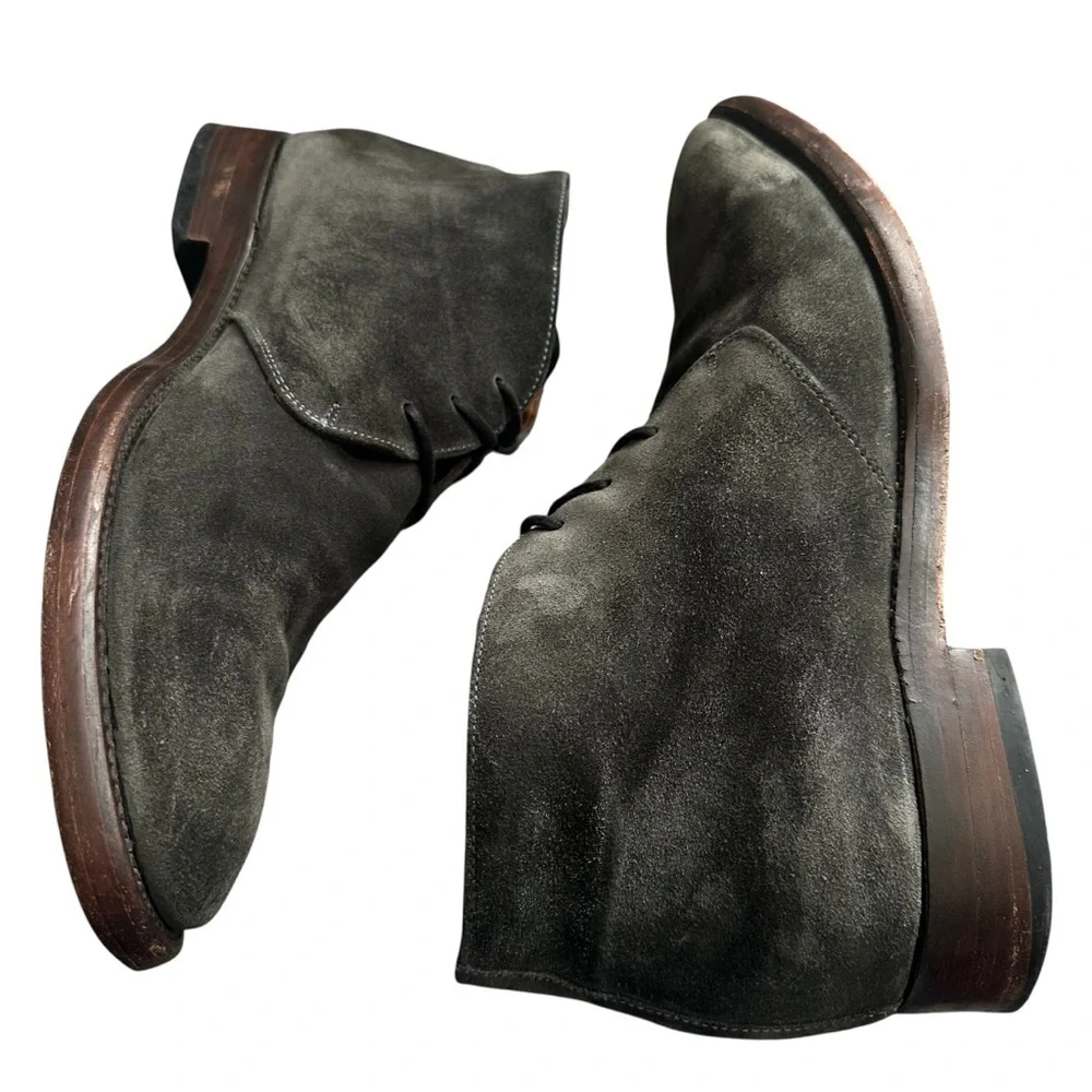 Frye spots these