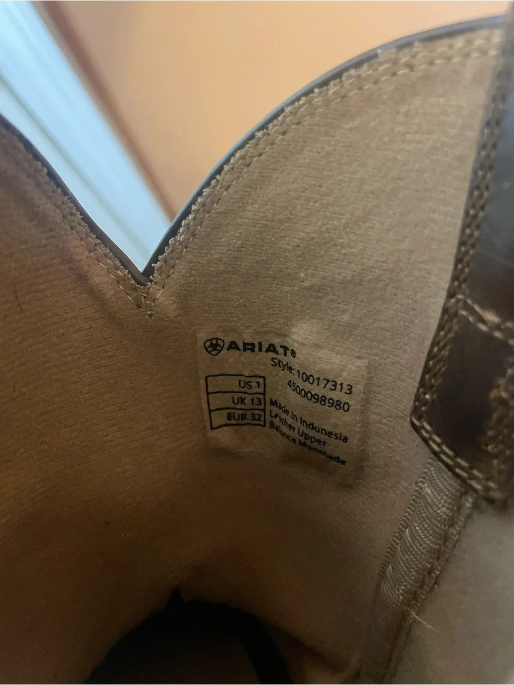 Ariat Boy’s Honor Western Boots Square Toe in Dark Brown Size 1 Barely Worn