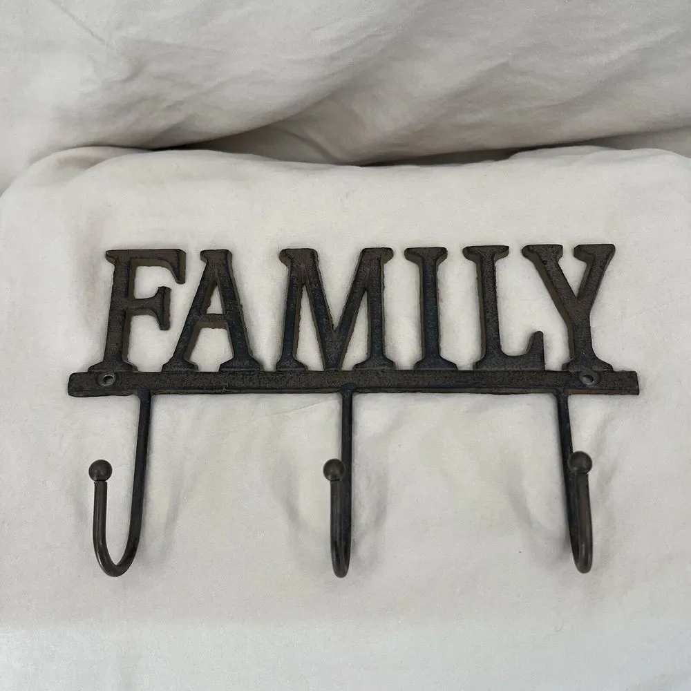 Family Wall Mount Key Coat Accessory Hook 3 Spots 9 by 6‎ Inches Metal