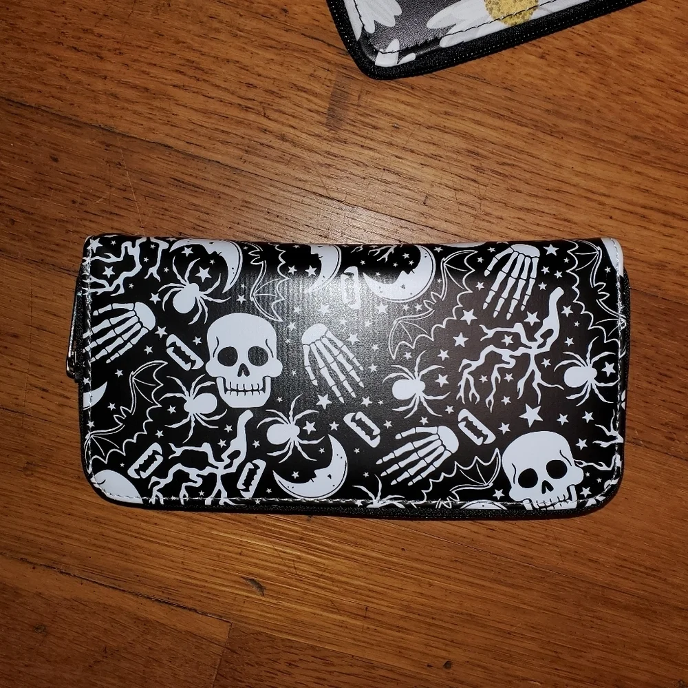 Daisy UP all wallets