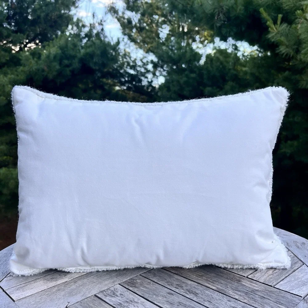The Unbranded Brand wool hand