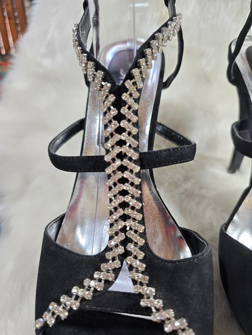 Lasonia elegant black