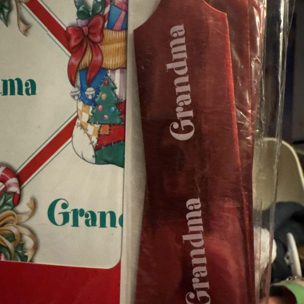 GRANDMA Stravina gifts giving