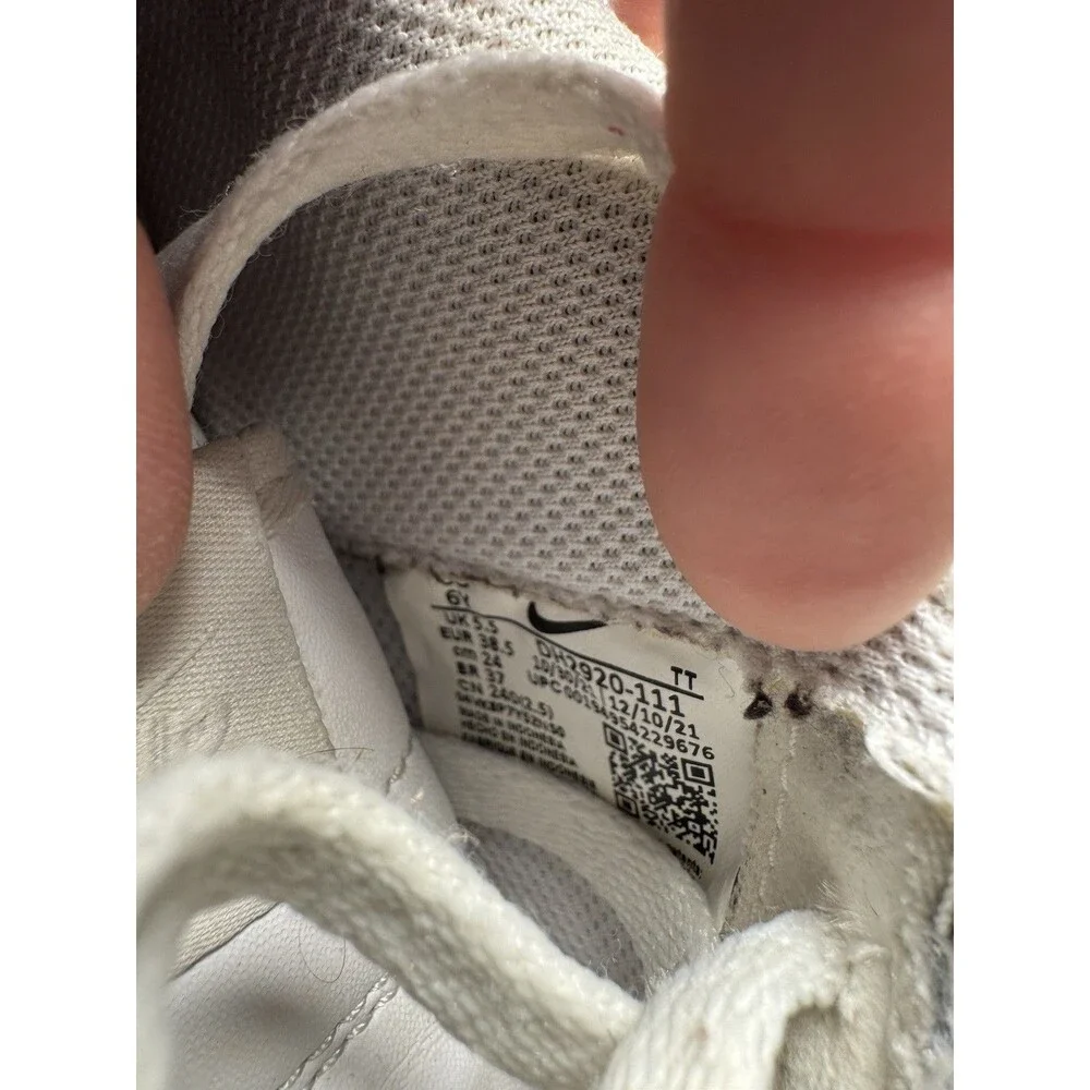 Nike iconic low