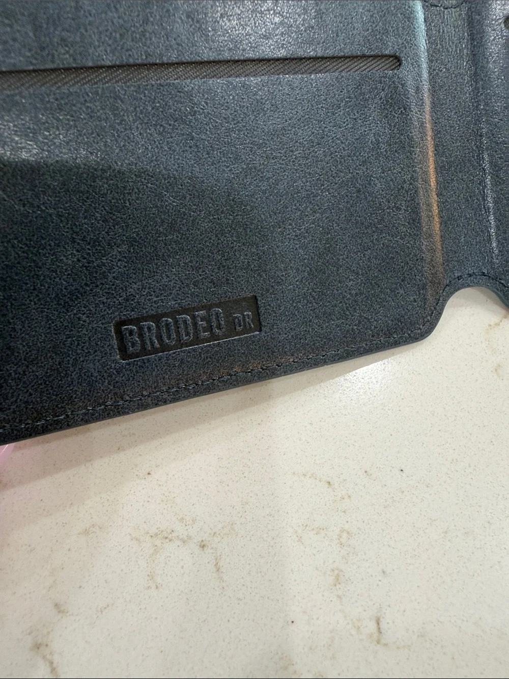 N/A slim leather