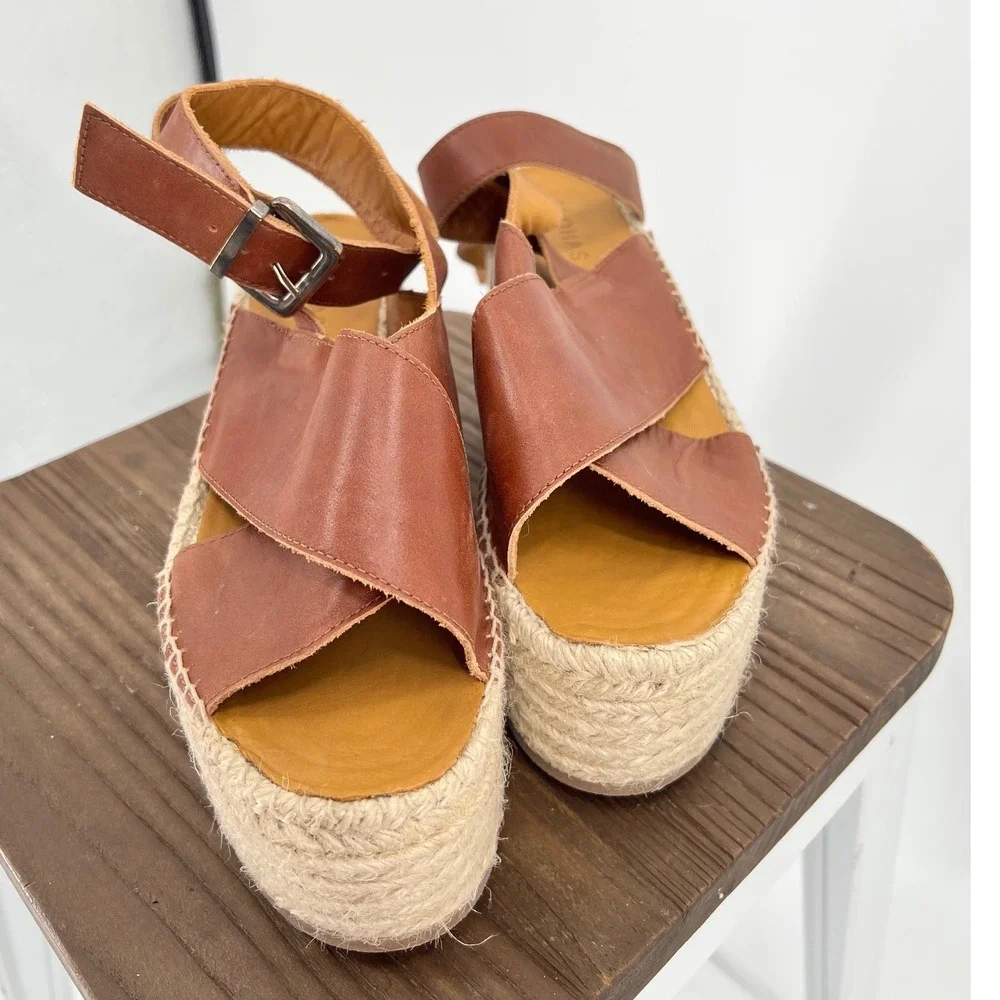 ALOHAS vegas camel