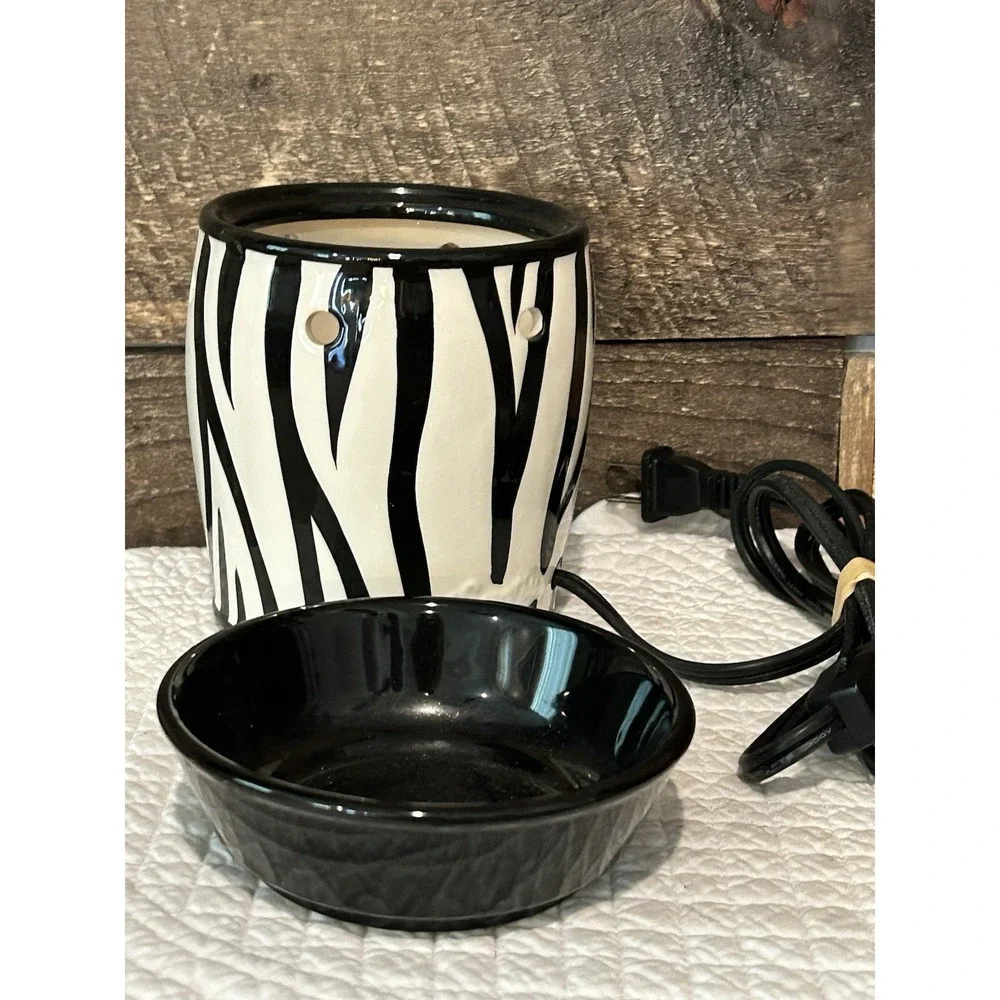 Scentsy warmer zebra