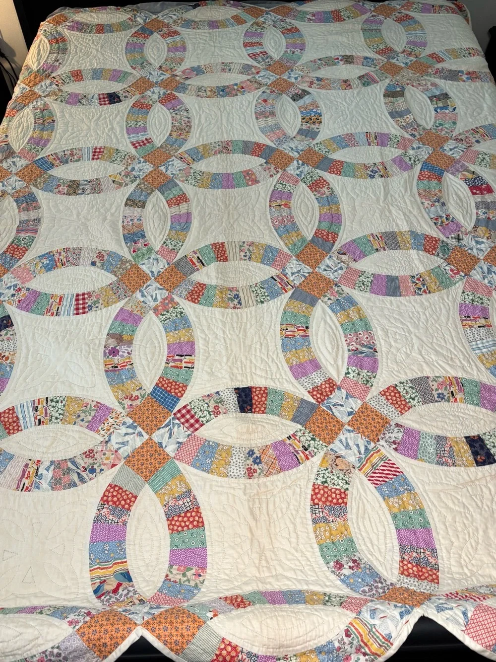 Vintage 1930s Handmade Double Wedding Ring Pattern Quilt (86