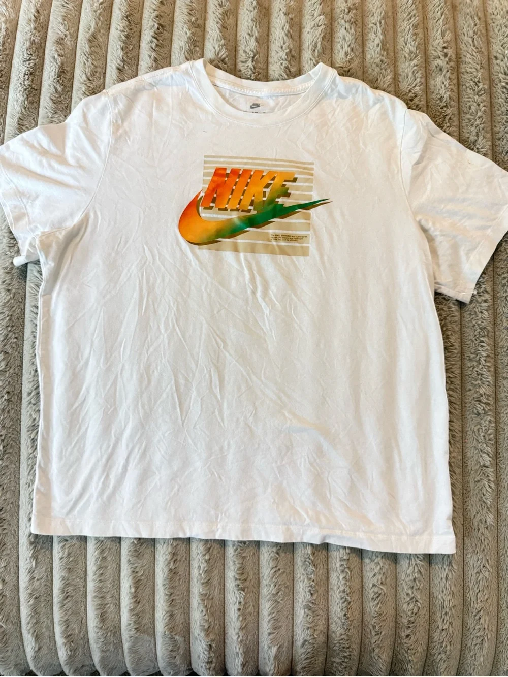 Nike Men's White Graphic Logo T-Shirt Size XXL