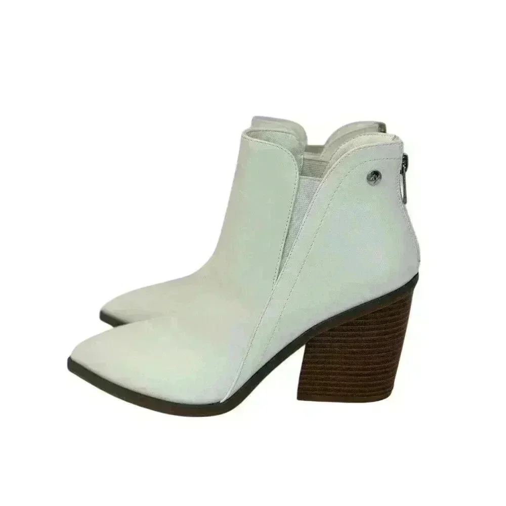 Kayleen Los Angeles these white