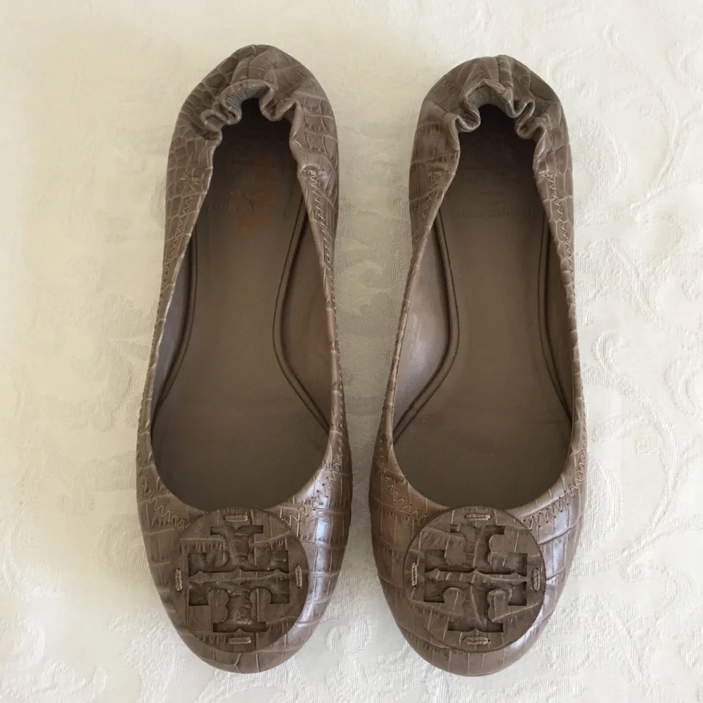 Tory Burch brown croc embossed leather logo flats