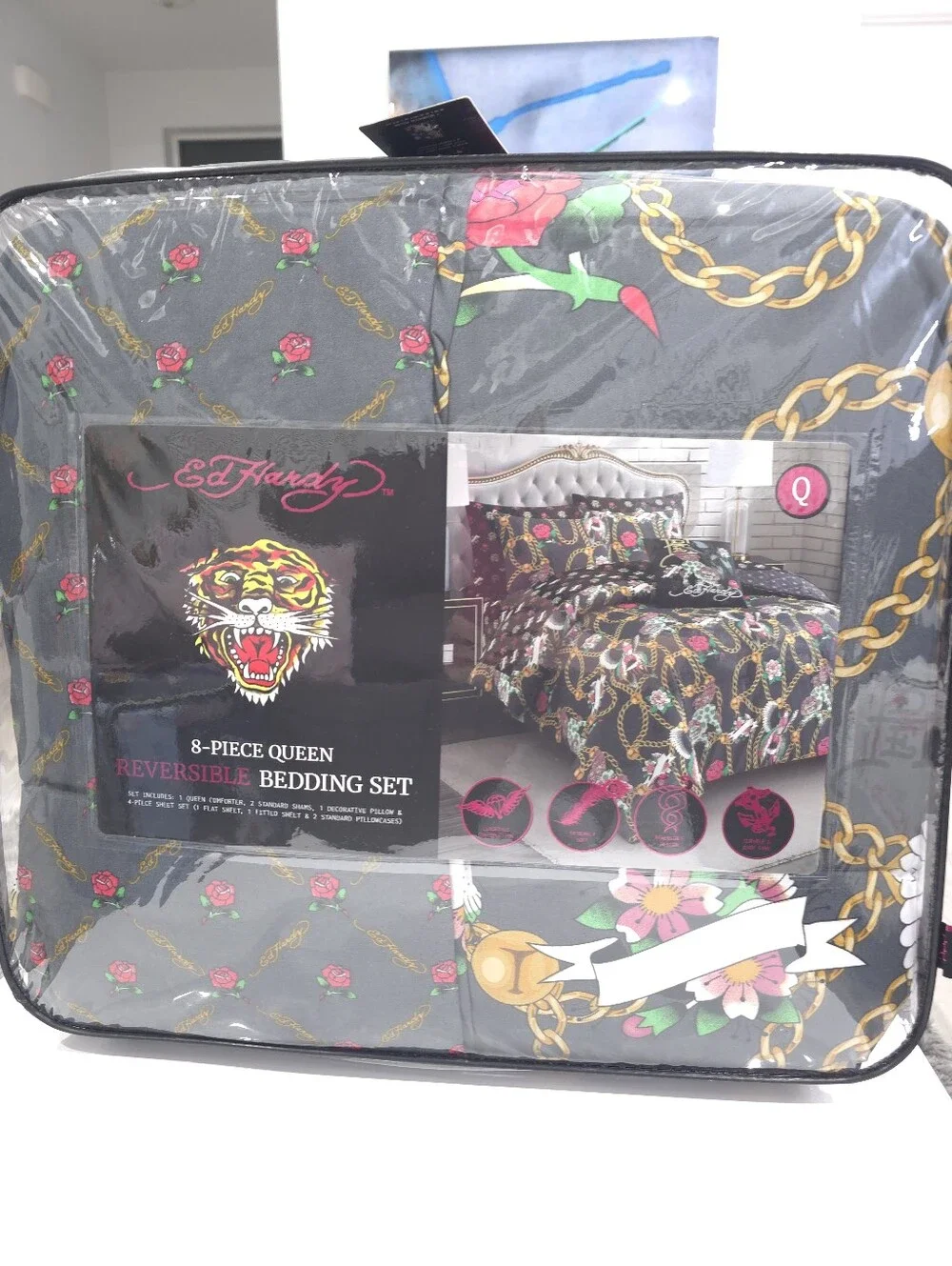 Ed Hardy Queen 8 pcs Red Roses Gold Chain & Reversible Comforter Bedding Set New
