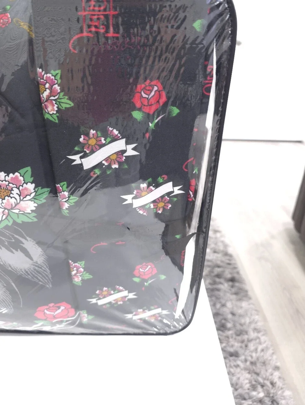 Ed Hardy Queen 8 pcs Red Roses Gold Chain & Reversible Comforter Bedding Set New