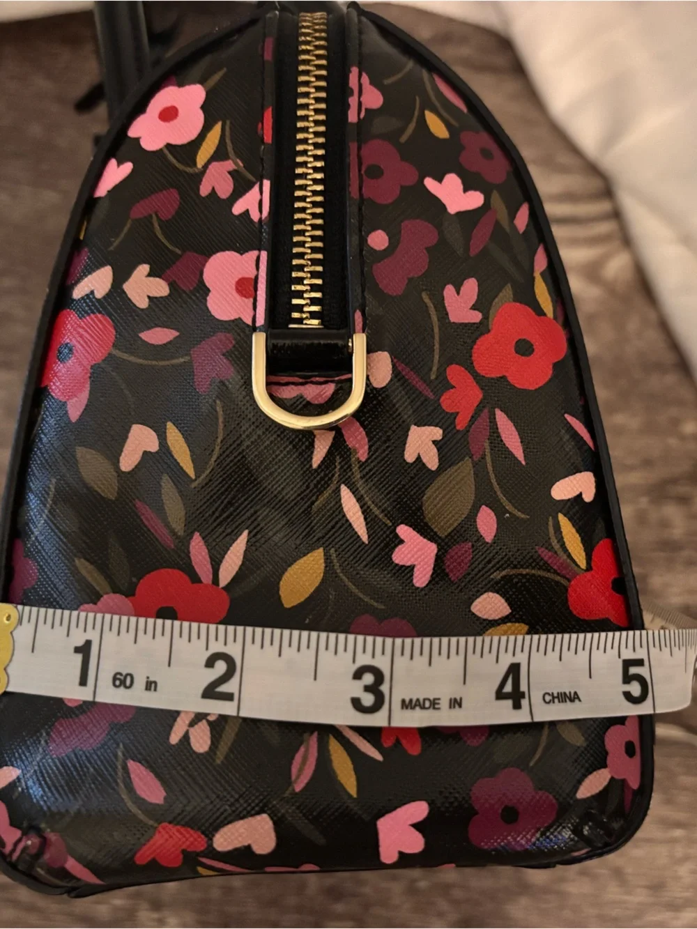 kate spade black pocket as