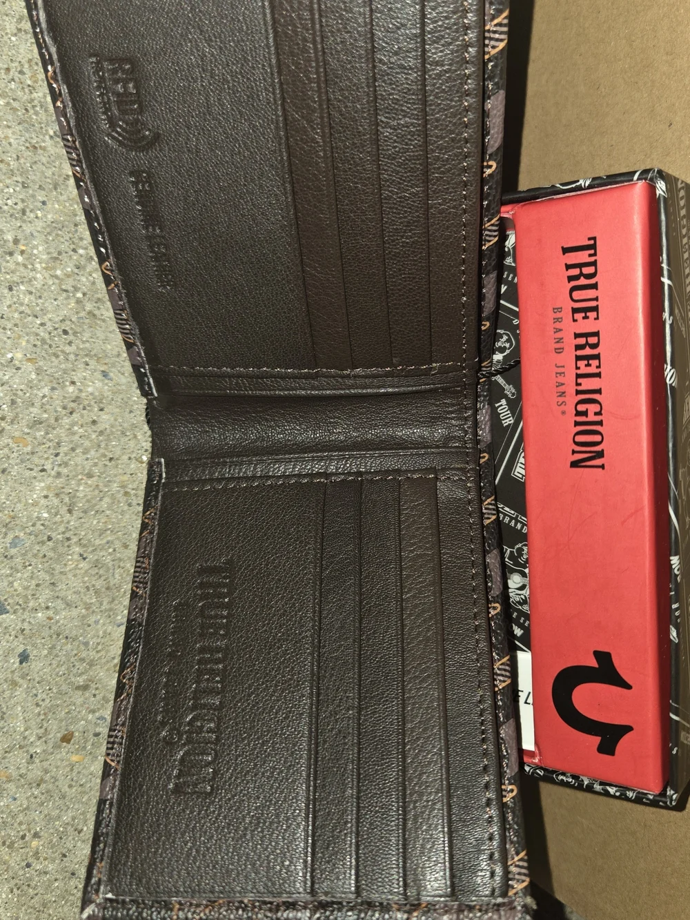 True Religion card stylish compact