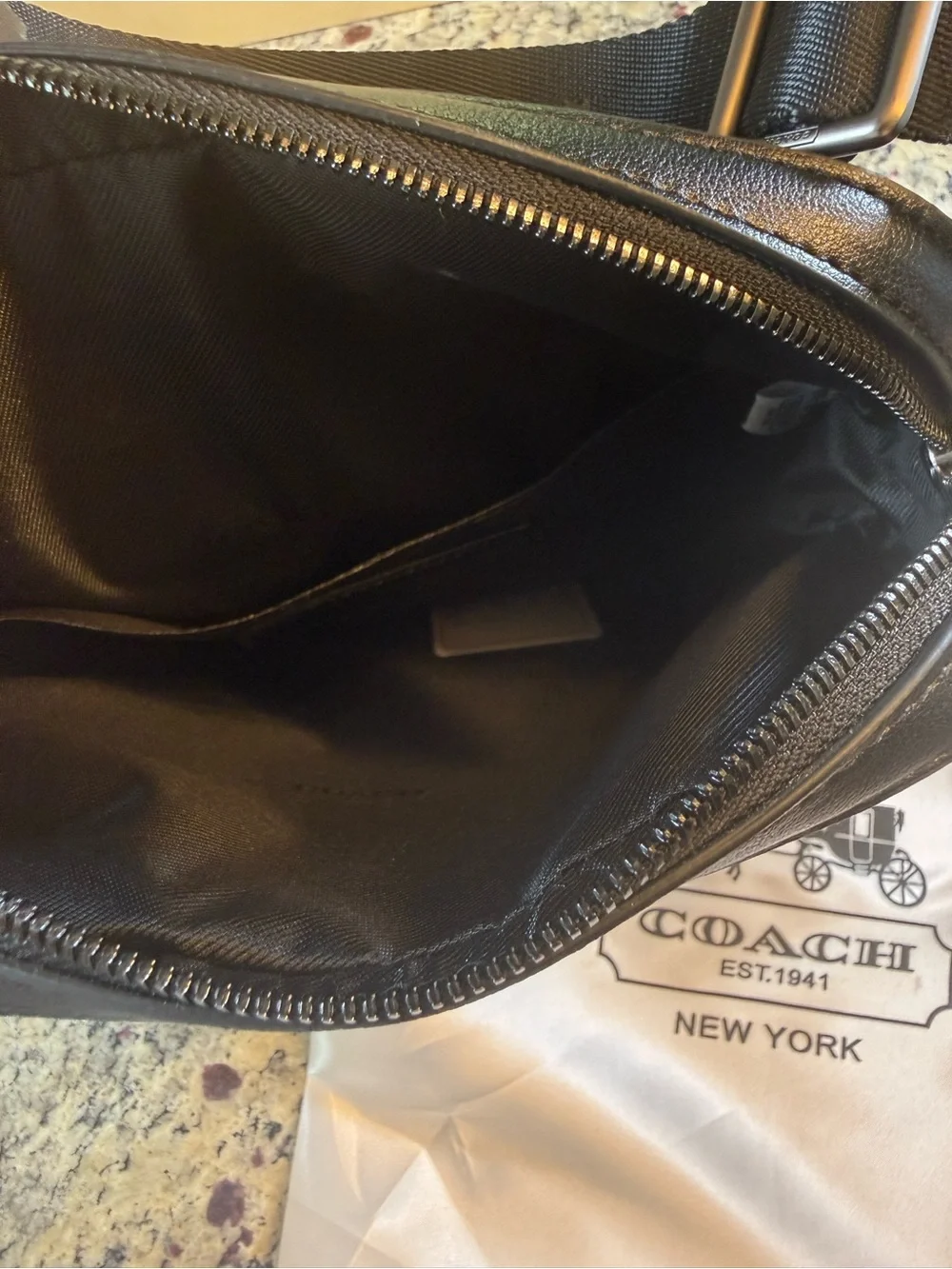 no brand signature zip sleek
