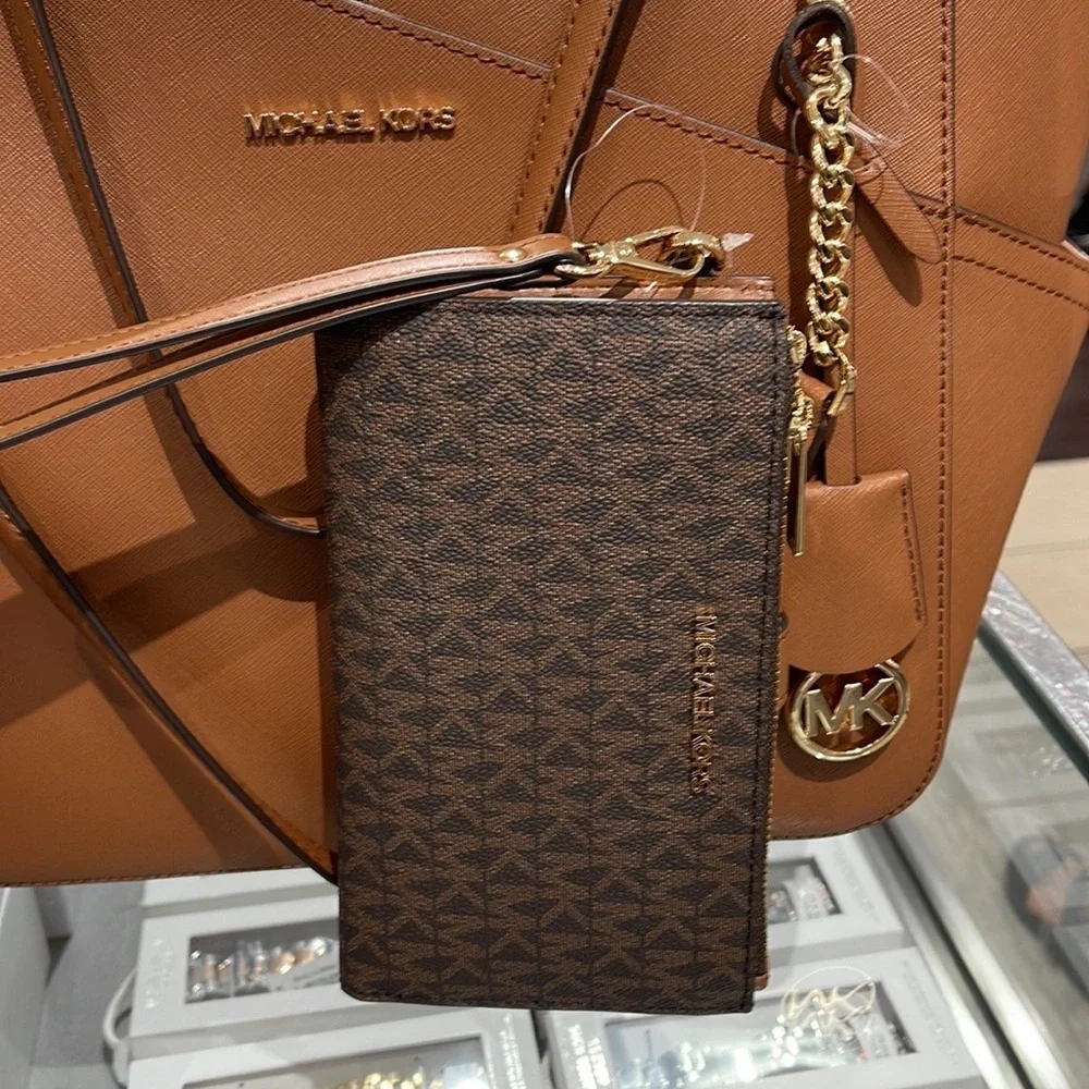 MICHAEL KORS LARGE DOUBLE ZIP WRISTLET PHONEHOLDER WALLET CLUTCH Brown