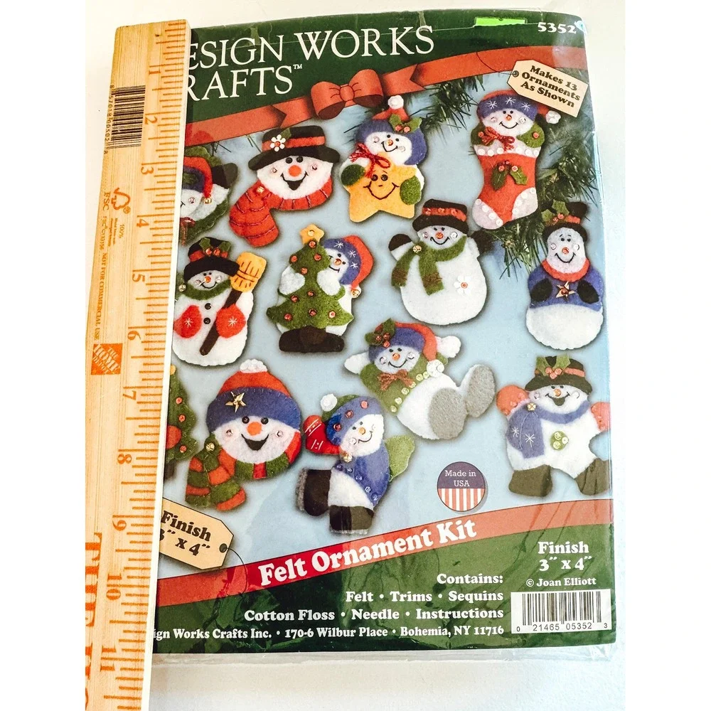 Vintage Design Works Crafts Snowman Felt Ornament Kit Makes 13 Christmas DIY