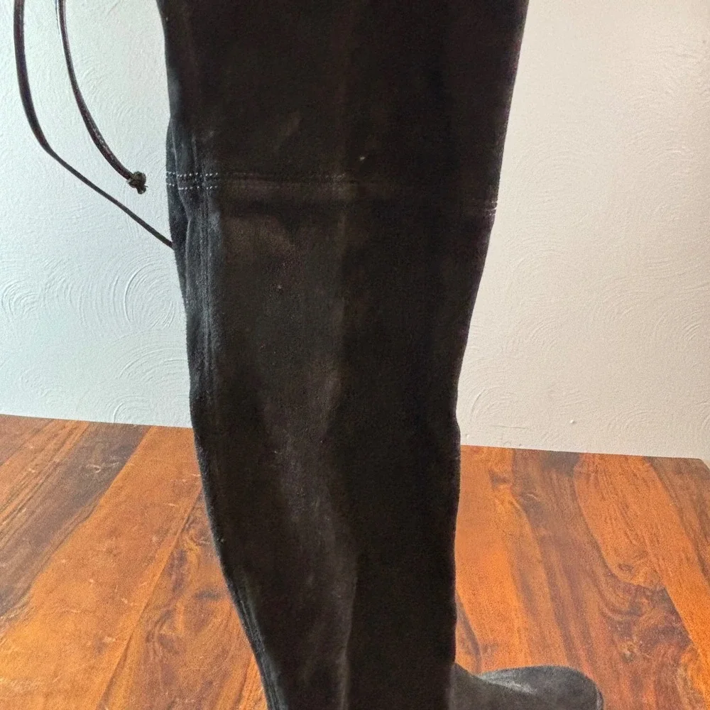 Stuart Weitzman day weitzman accurate