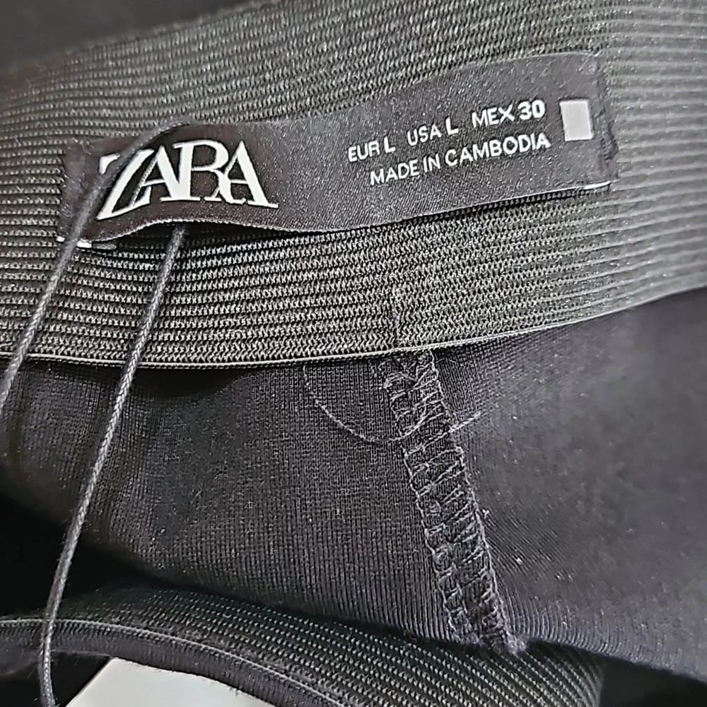 ZARA HIGH RISE LEGGING‎ RHINESTONE SIDE STRIPE SIZE MEDIUM