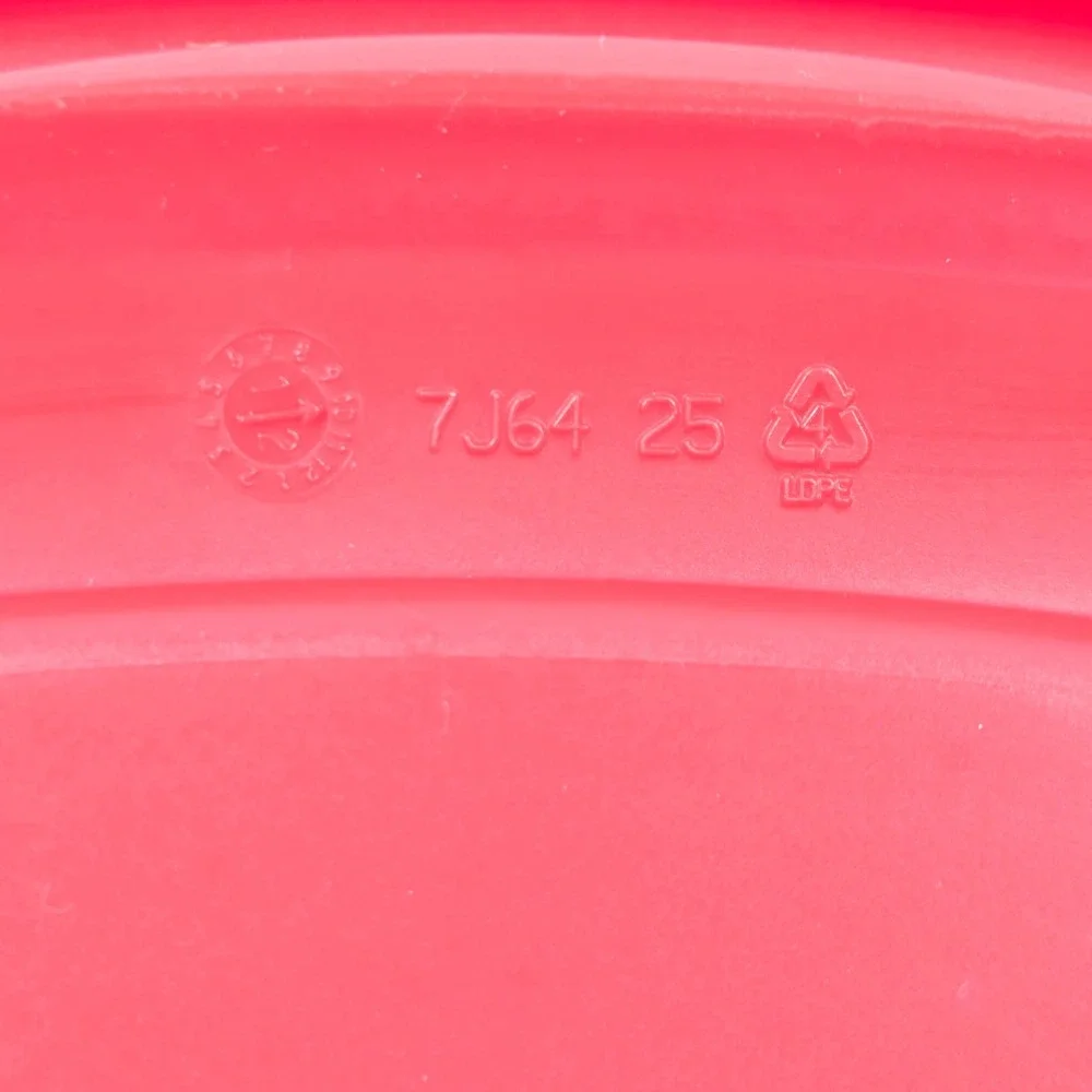 Rubbermaid excellent clean
