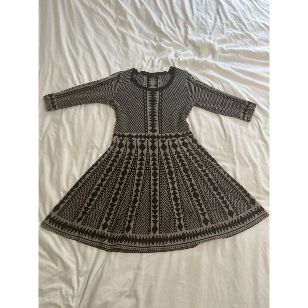 Nina Leonard Sweater Dress Women's‎ Large Black Brown Geo Print Rayon Round Neck