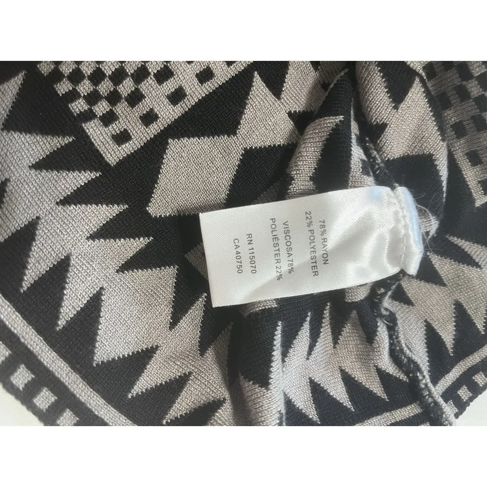 Nina Leonard preowned smoke home